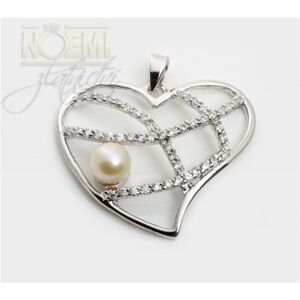 Stříbrný přívěšek ve tvaru srdce se zirkony a perlou SVLIP105269