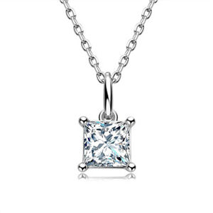 NUBIS® Stříbrný náhrdelník se čtercovým moissanitem - MN418