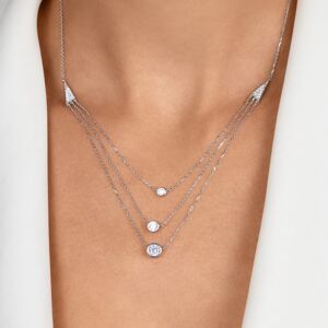 Brilio Silver Půvabný stříbrný náhrdelník se zirkony NCL147W