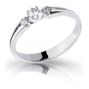 Cutie Diamonds Elegantní zásnubní prsten z bílého zlata s diamanty DZ6866-2105-00-X-2 55 mm