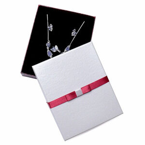 Papírová dárková krabička vínovobílá na sady šperků 13 x 16 cm - 16 x 13 x 3 cm