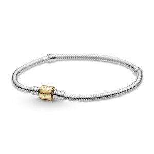 Pandora Elegantní stříbrný náramek se zlatou sponou 599347C00 18 cm